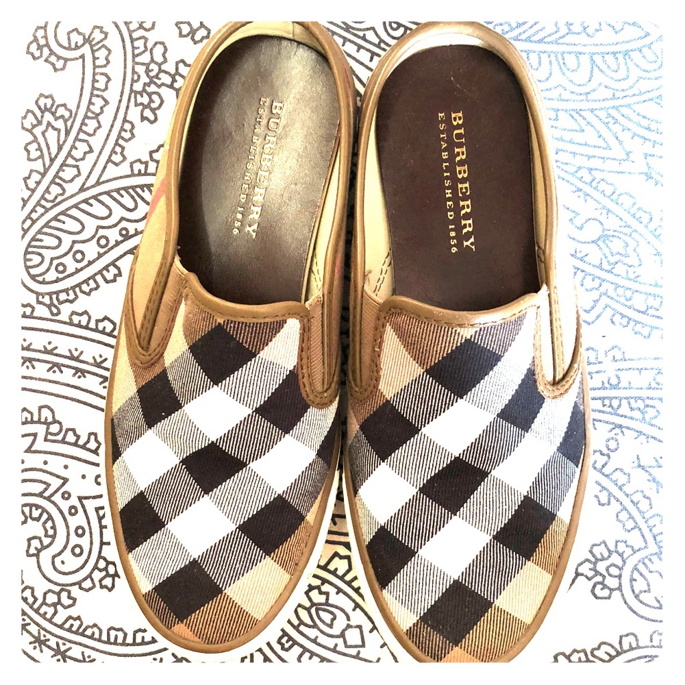 Burberry Sneakers 🌸 MAKE ME AN OFFER 🌸